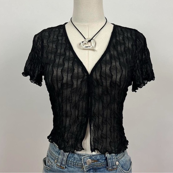 Elegant Black Lace Women Top - Picture 2 of 4